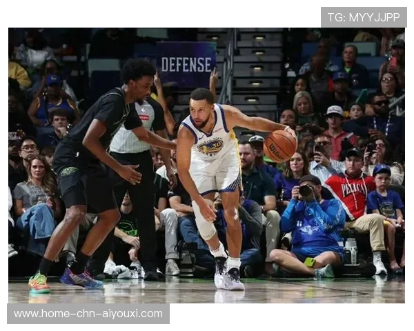 库里连续突破上篮连中,勇士主场再掀热潮